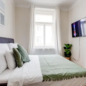  Apartment Modern Quiet Next To Wenceslas Square - Vs