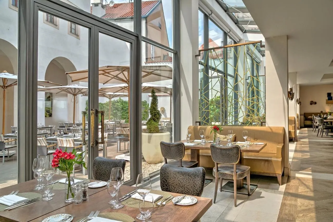Augustine, A Luxury Collection Hotel, Praag 5*,